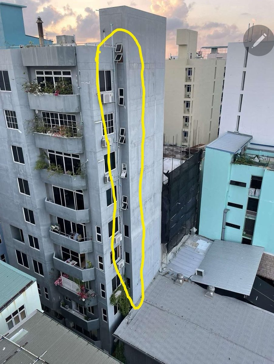 Police claimed she fell from one of those small windows.

She didn’t.

She fell from the terrace.

They also said there was no CCTV on the 9th floor (which leads to the terrace) and that she fell from the 7th.

Well, guess what?

There was a 3rd person on the 9th floor, and there