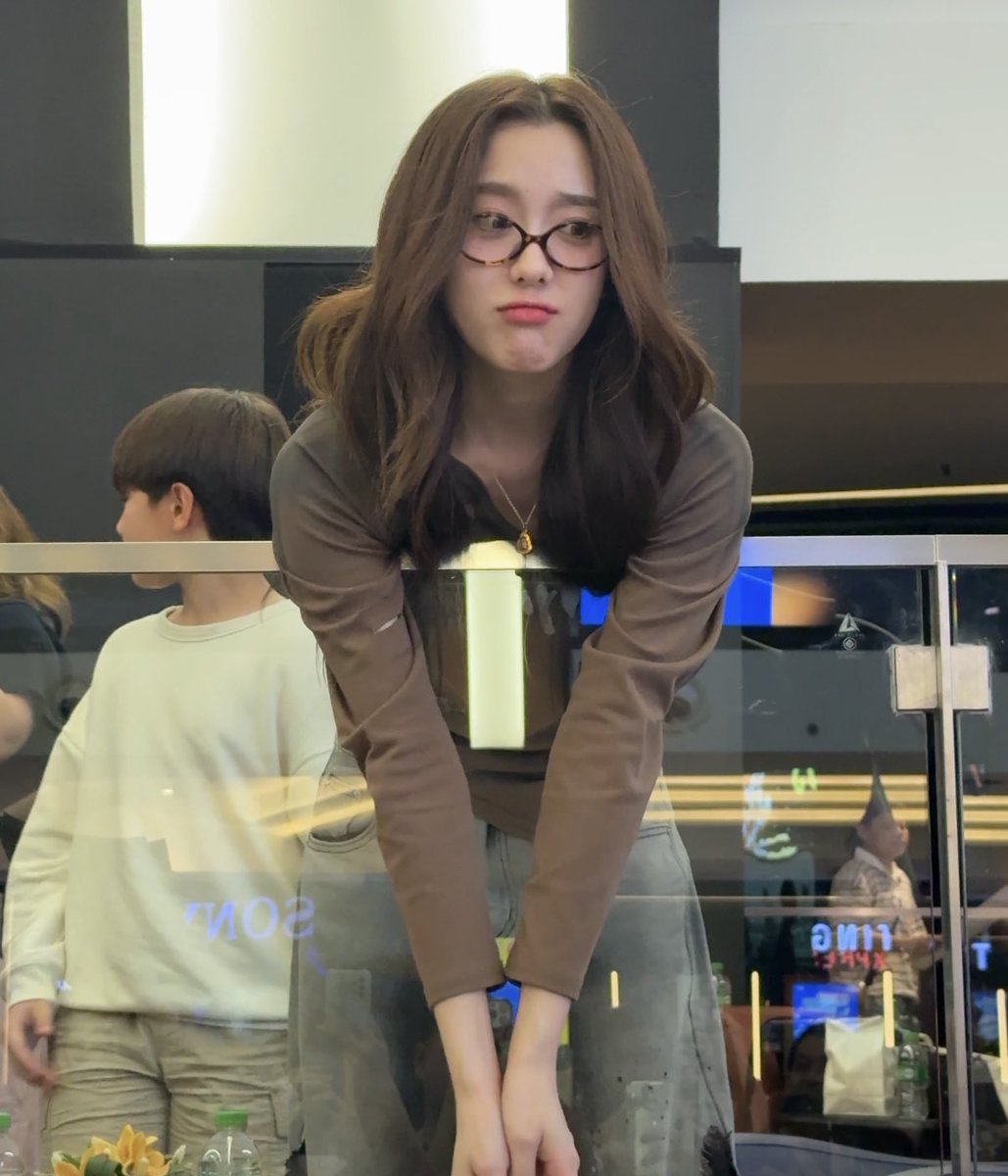 hello4eve1's tweet photo. ลูกพี่แว่น😍🤓💖 https://t.co/pRbSaFypEK
