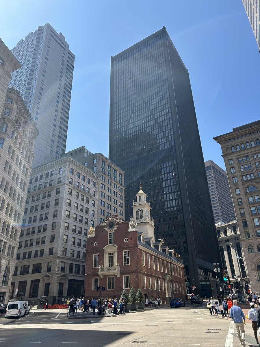 Pretty incredible ~80 hours in Boston

⚾️🌭 Red Sox ✅ 
🏀🍕 Celtics ✅ 
🏃‍♂️🦄 Marathon ✅ 
🇺🇸🍺 Touristing (non-sport-related) ✅ 

🤩👌