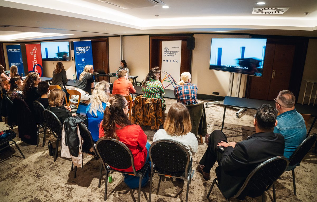 🎼 Composers Summit Prague: Hudba, která přetváří budoucnost. Kreativita, která staví Česko mezi špičku. 🎮

Když se řekne český průmysl, většině naskočí auta, stroje nebo pivo. Ale dnes se čím dál častěji přidává i jiný kalibr: kreativní a kulturní průmysly – hudba, film, hry,