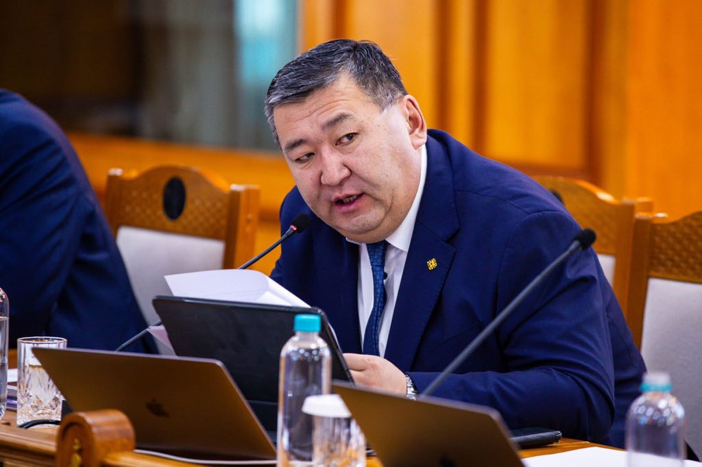 Засгийн газрын ээлжит хуралдаан:

-Ганцмод-Гашуунсухайтын төмөр замын бүтээн байгуулалт ирэх сарын 14-нд эхэлнэ
-Нийслэлийн Засаг даргын дэргэдэх дөрвөн газрыг татан буулгалаа
-Ноолуур худалдан авах нэмэлт эх үүсвэрийг бүрдүүлж вексель гаргана
-Улаанбурхан өвчний дэгдэлтийн хариу