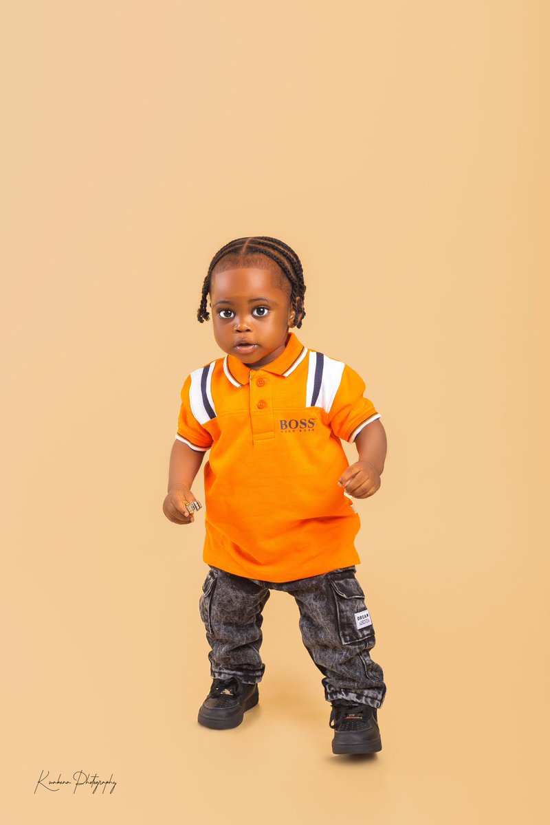 KwabenaKay1's tweet photo. Children are adorable and we always allow them to express themselves in our studio! Book a date and come in for a shoot! #firstbirthday #kids #childphotography #adorablekids #perfechmatchextra #ChiefJustice #kwabenaphotography #kwabenaphotographyshotit https://t.co/UJqp8V8jsA