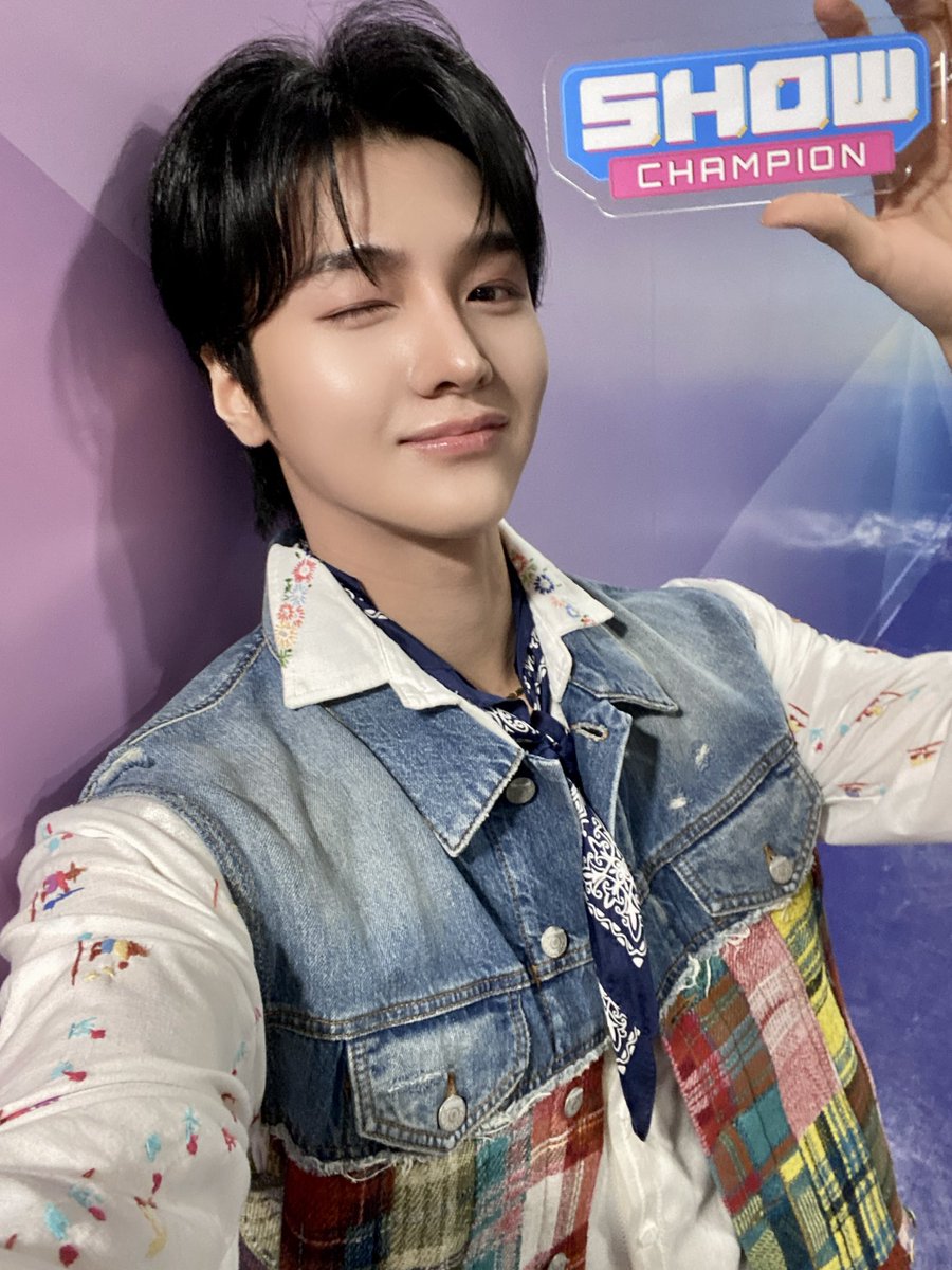 showchampion1's tweet photo. #금동현 #차준호 죽도록 사랑해!!!!!!
  ㄴ☠️ 그럼 죽… 지 말고 쇼챔 봐 !!!!!

최강 MC 히어로 금동이 & 차차의 #쇼챔피언 봐💙
얼굴 히어로, 본업 히어로, 케미 히어로 ••
온갖 positive한 단어 다 붙여도 바로 납득 가능한 울 MC들 덕분에 오늘도 행보칸 쇼요일〰️

전 세계 사람들에게 행복을 선물해 주니까
어쩌면 이 둘은.. 세계 평화 히어로? ٩(⸝⸝・༥ ・⸝⸝)و