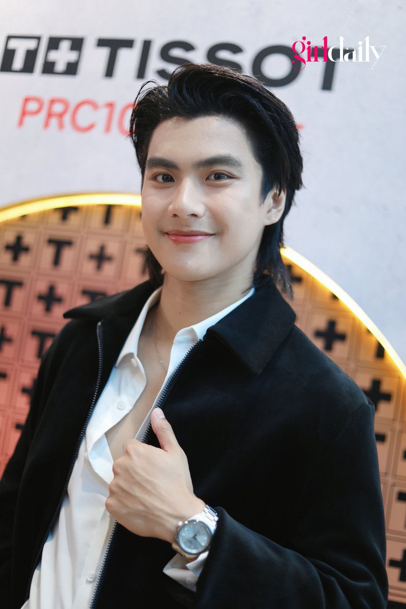 หล่อ มีเวลาให้!! โอม-ภวัตมาพร้อมกับนาฬิกาดีไซน์เรียบเท่คอลเลกชั่น “พีอาร์ซี 100 โซลาร์” ร่วมงาน ทิสโซต์ (Tissot) บูทีค ณ วัน แบงค็อก บริเวณโซน Parade ชั้น G  

OHM TISSOT GRAND OPENING

#Ohmpawat
#TissotxOhmPawat