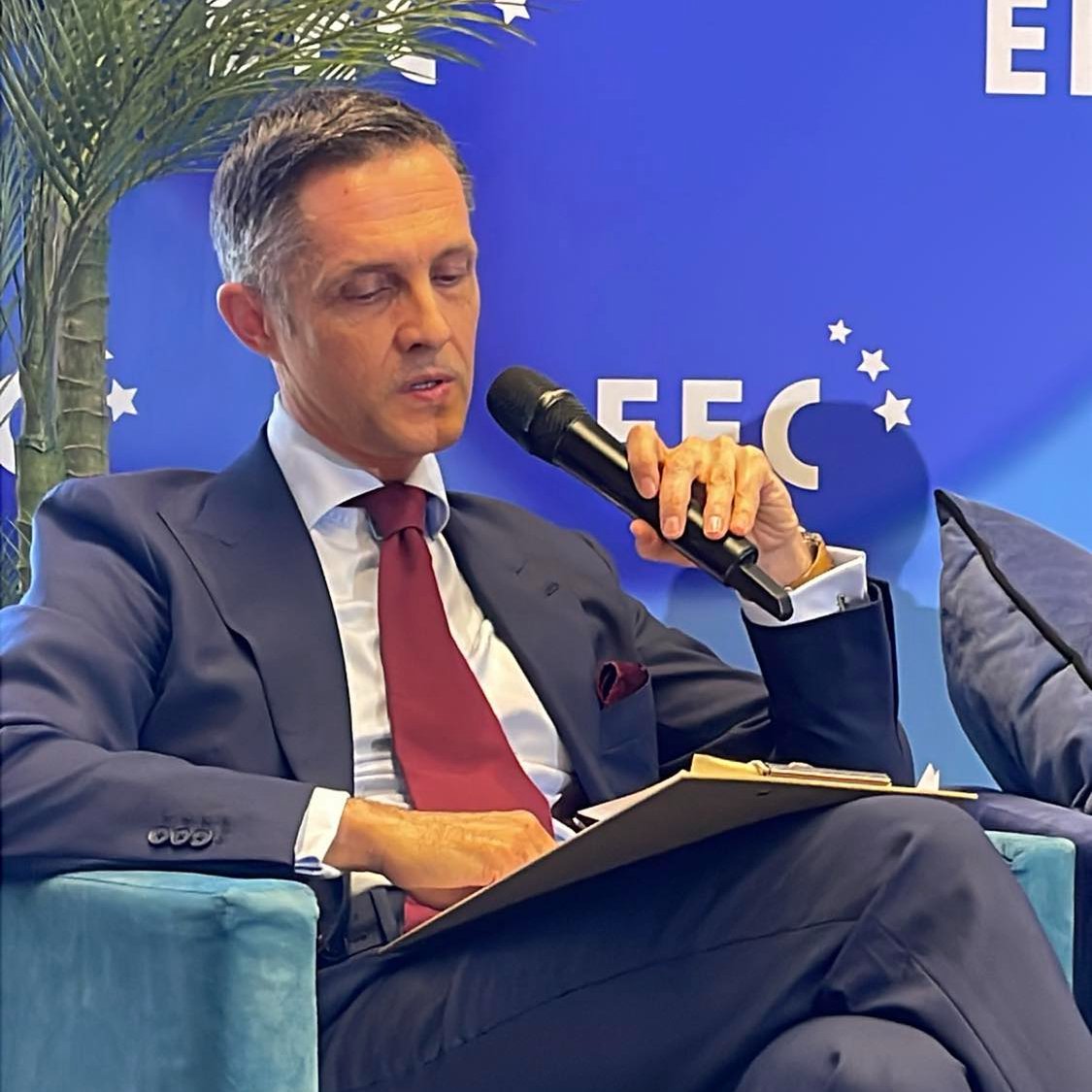 Business Centre Club (@bccorg) on Twitter photo Dla przedsiębiorców najważniejsze jest, by prawo było przewidywalne. Nie musi być proste. I tak mamy najbardziej zawiłe prawo w Unii Europejskiej. Miejmy przynajmniej prawo, które jest przewidywalne. - dr Łukasz Bernatowicz <a href="/ukaszBernatowi6/">Łukasz Bernatowicz</a>, prezes Związku Pracodawców BCC podczas Dla przedsiębiorców najważniejsze jest, by prawo było przewidywalne. Nie musi być proste. I tak mamy najbardziej zawiłe prawo w Unii Europejskiej. Miejmy przynajmniej prawo, które jest przewidywalne. - dr Łukasz Bernatowicz <a href="/ukaszBernatowi6/">Łukasz Bernatowicz</a>, prezes Związku Pracodawców BCC podczas