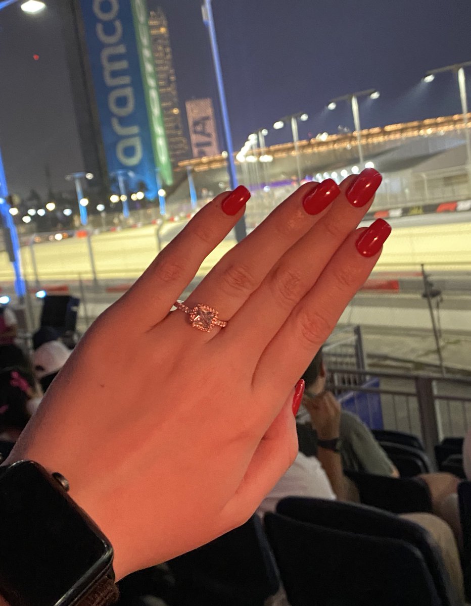 Hi oomfies! It’s about time we told you… last Sunday at the Grand Prix I said yes! 🥹❤️💍