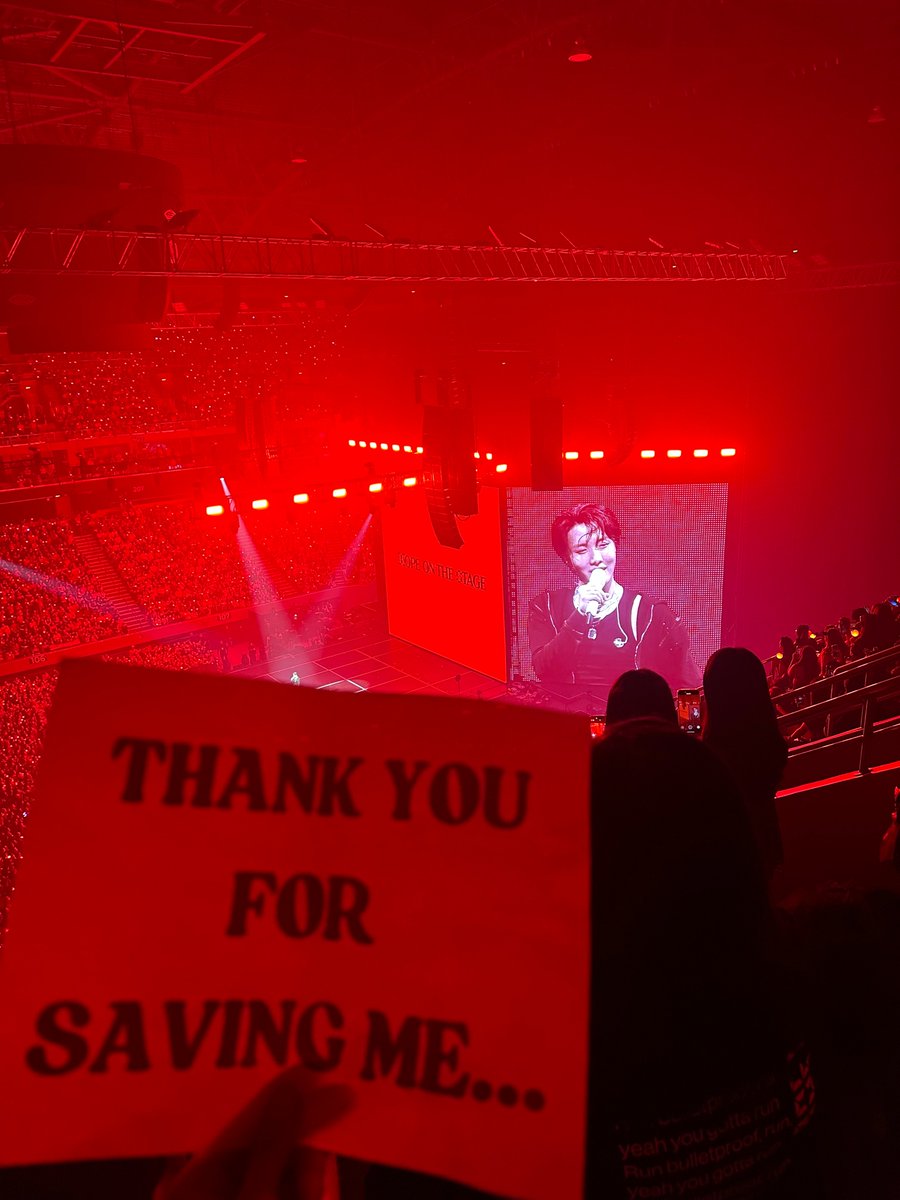 eternijin's tweet photo. HOPE ON THE STAGE🏁💥

A week has been passed but lemme take this moment to share my "once in a lifetime wonderful moment in life"....

#HOPEONTHESTAGE 
#HOPE_ON_THE_STAGE_TOUR_MANILA https://t.co/K2s6F7RL5O