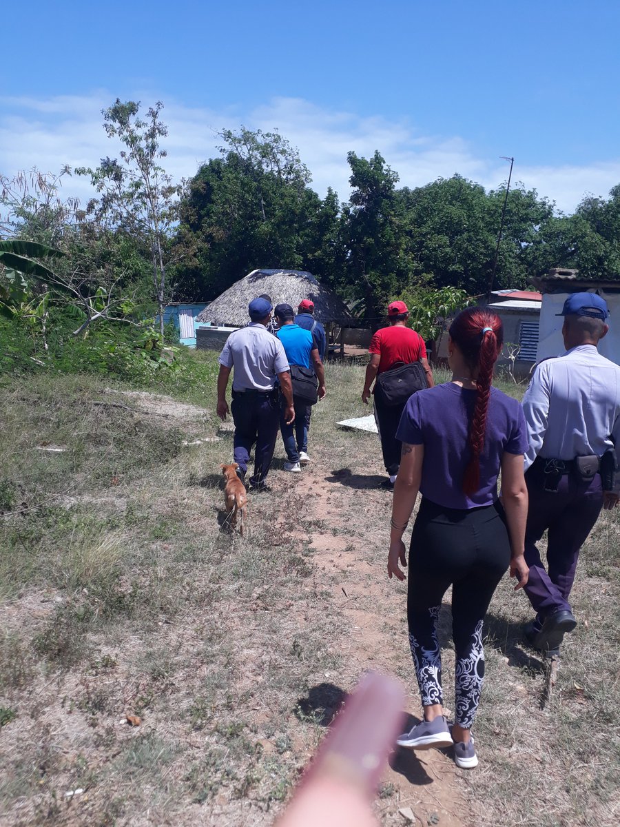 Realizamos junto a un equipo multidisciplinario, recorrido por el CP Máximo Gómez, para detectar indisciplinas que contribuyen a que el agua no llegue a toda la población, como se establece en la Ley de las Aguas Terrestres. Abasto humano como prioridad.
#INRHCuba #LatirAvileño