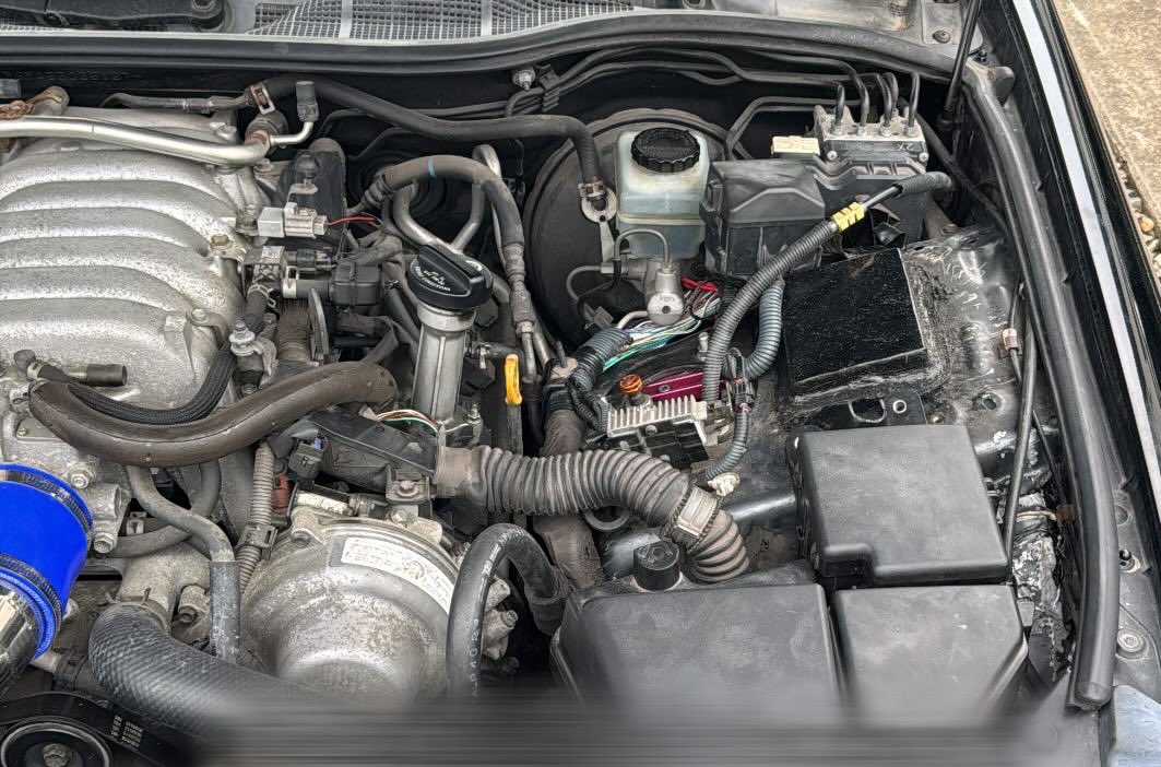 Hyumalatte's tweet image. ボンネット1センチ浮いてた原因ダンパーだった😵
ところでヒューズBOX移設してる人ハーネス全撤去から引き直し？🤔

#シャコタン
#ヒューズBOX移設
#ハーネス加工