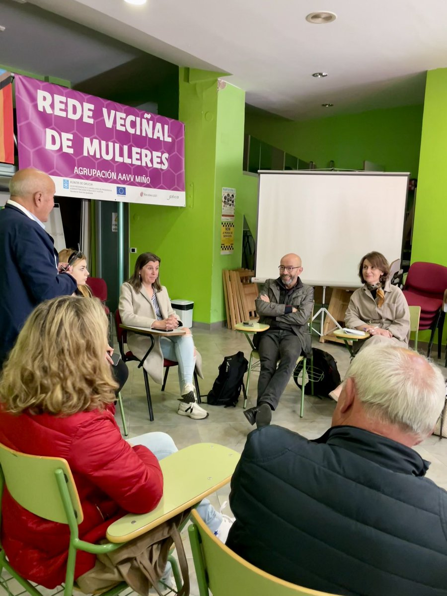 Reunión coa Asociación de veciños de Peliquín para falar sobre o paso a nivel 🛤️