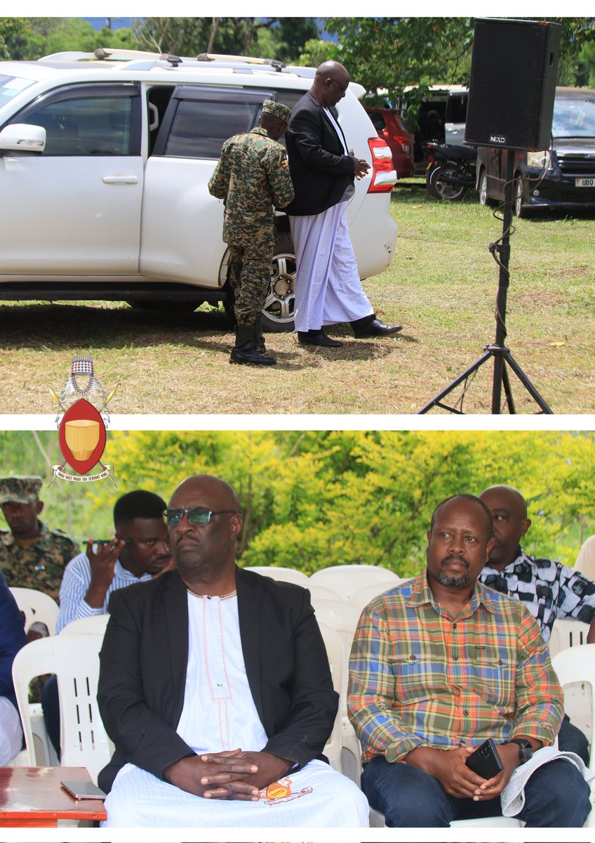 Omuhikirwa w'Obukama bwa Bunyoro-Kitara Owek Andrew Byakutaga Ateenyi, hamu n'omuhandiki wensita owa Rukirabasaija, Omubiito Richard Kitehimbwa Atwoki bahikire omumaka g'omunyoro Major Nyangabyaki Kyamongi Kakindo, kweteraniza omukusabirra omubiri gw'omugenzi Omubiitokati.. 
1/2