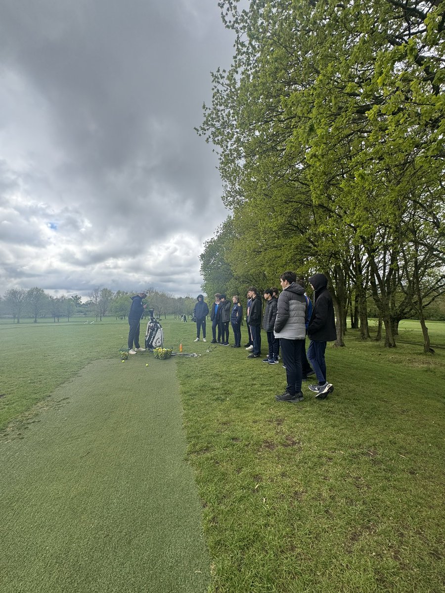 The summer is here…almost, which means our games lessons for 7-11 once again have the offer of amazing, expert coaching from samuelryderjuniorgolfacademy!

Today our Y10s went over to the pristine Verulam Golf Club to get a session on chipping. 
⛳️💙