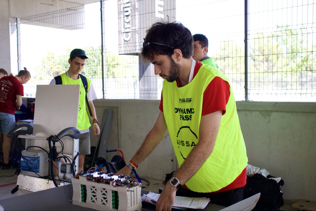 UniovieRacing's tweet image. Con ganas de volver a Montmeló🏎️💭 @FS_Spain 🔜🔜

#formulastudent #formulastudentspain #uniovi #uniovietechracing