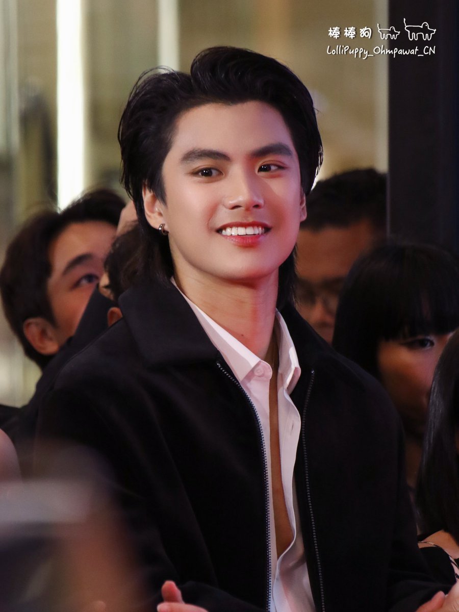 LolliPuppyOhmCN's tweet photo. Sparkling Star

OHM TISSOT GRAND OPENING
#TissotxOhmPawat 
#ohmpawat https://t.co/Ug2x5qjcBp