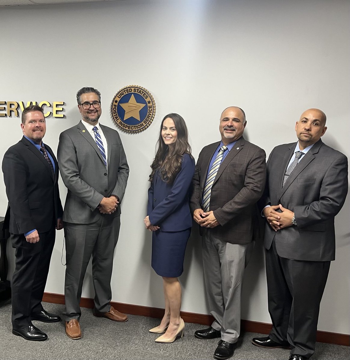 USPIS-Miami (@uspis_mia) on Twitter photo <a href="/USAO_SDFL/">US Attorney SDFL</a> US Attorney O’Byrne & Executive Assistant Monk meet with <a href="/USPIS_MIA/">USPIS-Miami</a> Acting Inspector in Charge Hodges and his team to discuss our shared focus on protecting the <a href="/USPS/">U.S. Postal Service</a> and the residents of South Florida. #DeliveringJustice #PartnerforExcellence <a href="/USAO_SDFL/">US Attorney SDFL</a> US Attorney O’Byrne & Executive Assistant Monk meet with <a href="/USPIS_MIA/">USPIS-Miami</a> Acting Inspector in Charge Hodges and his team to discuss our shared focus on protecting the <a href="/USPS/">U.S. Postal Service</a> and the residents of South Florida. #DeliveringJustice #PartnerforExcellence