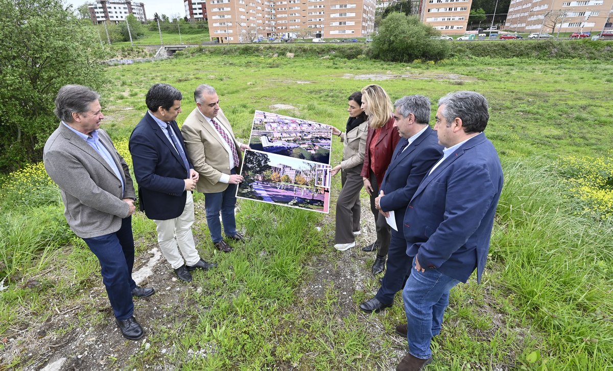 📷 La vicesecretaria de Desarrollo Sostenible <a href="/ppopular/">Partido Popular</a>, <a href="/paloma_martinm/">Paloma Martín Martín</a>, ha visitado junto a <a href="/media_roberto/">Roberto Media</a> y <a href="/gemaigual/">Gema Igual Ortiz</a>, El Campón de Peñacastillo donde el Gobierno de <a href="/mjburuaga/">M.J Sáenz de Buruaga</a>  construirá 250 viviendas, con una inversión de 25 millones de euros. 

#PolíticaQueSirve