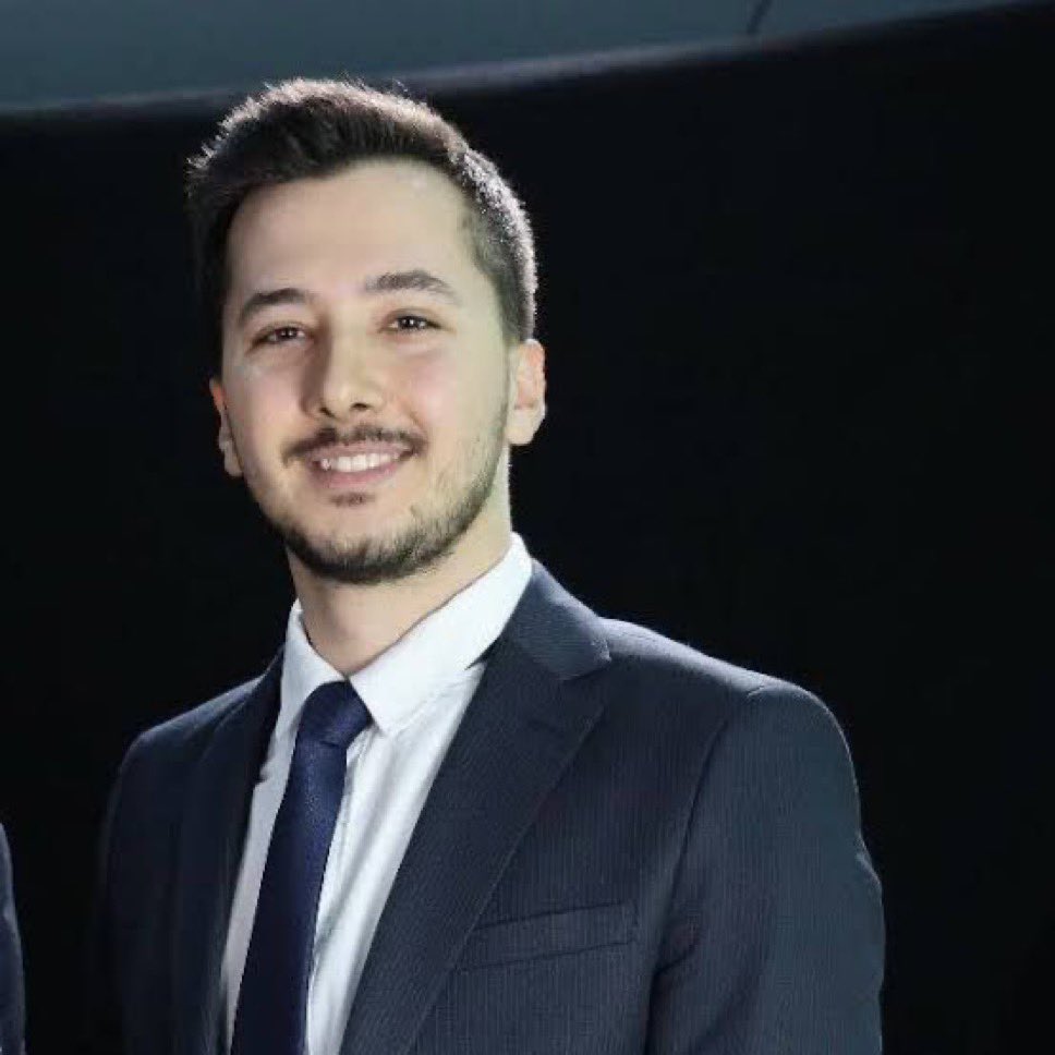 🔴 Gazeteci İbrahim Haskoloğlu:

"Bu aşağılık operatörleri herkes protesto, hatta boykot etmeli."