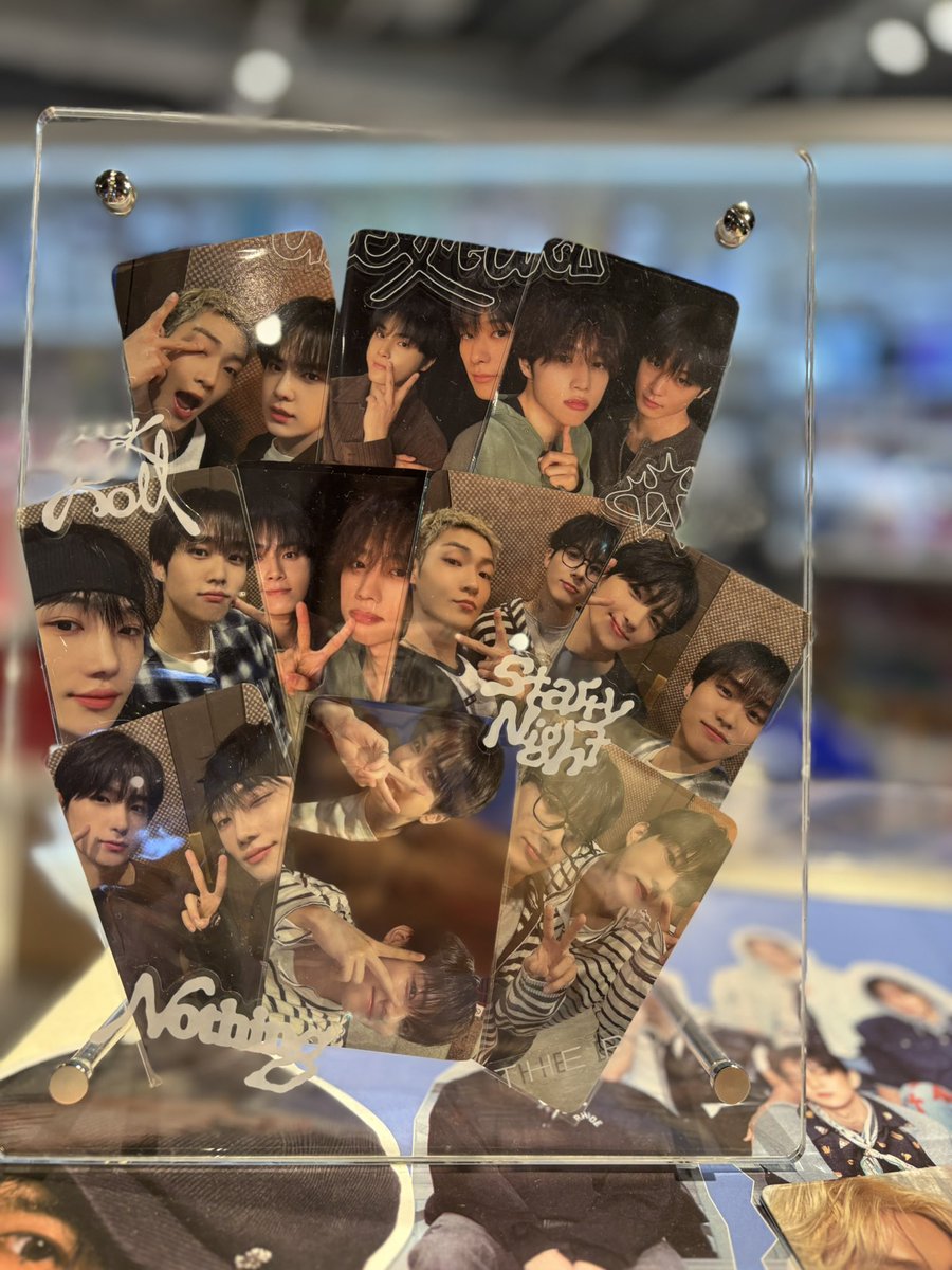 위드뮤 용산 럭키드로우
꺄 원하던멤버 다 나왓자나 럭키비키자나🙃

#더보이즈 #위드뮤용산 #럭드 #유닛 #큐 #뉴 #밀뉴