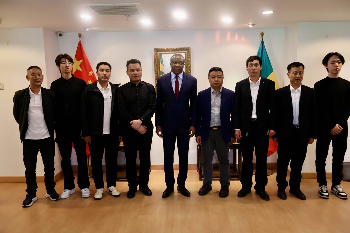 I welcomed a delegation from <a href="/VisitHebei/">Visit Hebei</a> ( +4,752 T RMB) with CEOs Enterprises accompanied by local authorities. A business trip will be organized to #Senegal to connect private sectors which aim to promoting investments in infrastructure, industry, &amp; energy sectors.
