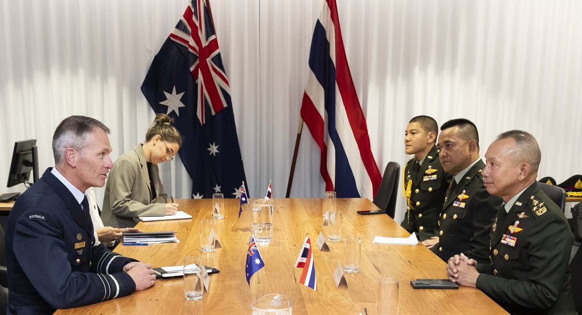 VCDF_Australia's tweet image. Yesterday I met with ๐น๐ญ GEN Ukris. We discussed our long history of defence engagement, including training and exercises, and opportunities to strengthen our partnership.
Iโm excited to see this expand with ๐น๐ญโs participation in Ex Talisman Sabre for the first time in 2025.