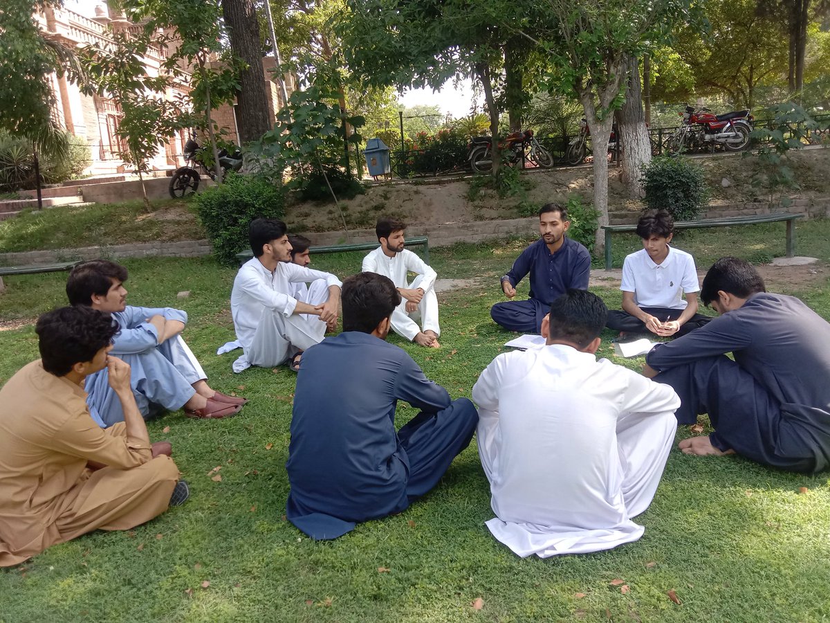 PrSF_Peshawar's tweet photo. PrSF Peshawar hosted a thought-provoking discussion on "Political Islam in the Service of Imperialism." Students from various departments actively participated, sharing insightful perspectives. Stay tuned for the next session; details will be announced soon! https://t.co/uIQHcdGbNw
