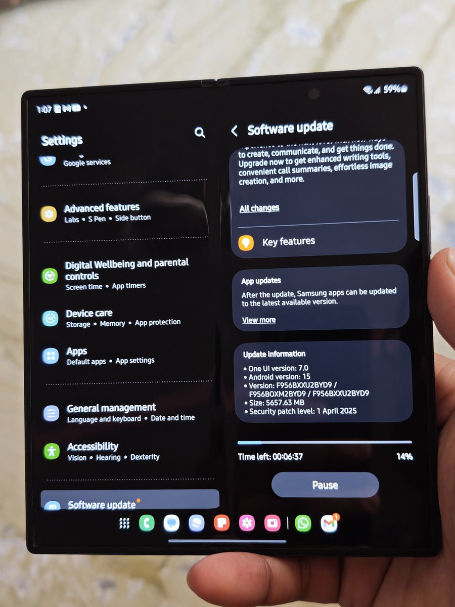 As expected 

1 pm was the time of release for non beta users according to me
And they got it but.... For flip 6 and fold 6 🥲
One UI 7 released for non beta users in flip and fold 6

Thanks <a href="/ta/">Theo Armour</a>