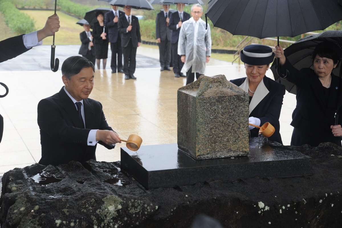 天皇皇后両陛下 硫黄島ご訪問】 太平洋戦争の激戦地となった #硫黄島