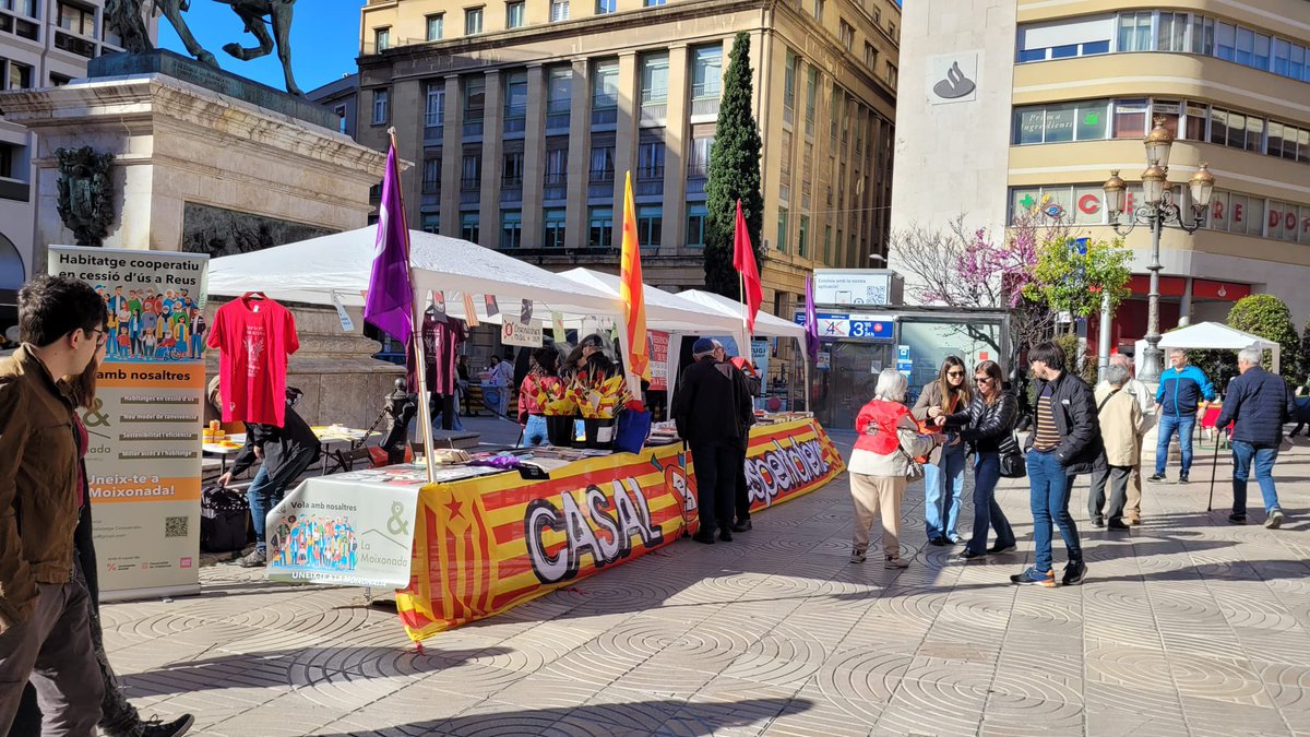BON SANT JORDI 📚🌹🐉

Omplim els carrers i les places de cultura, llengua i poder popular!
