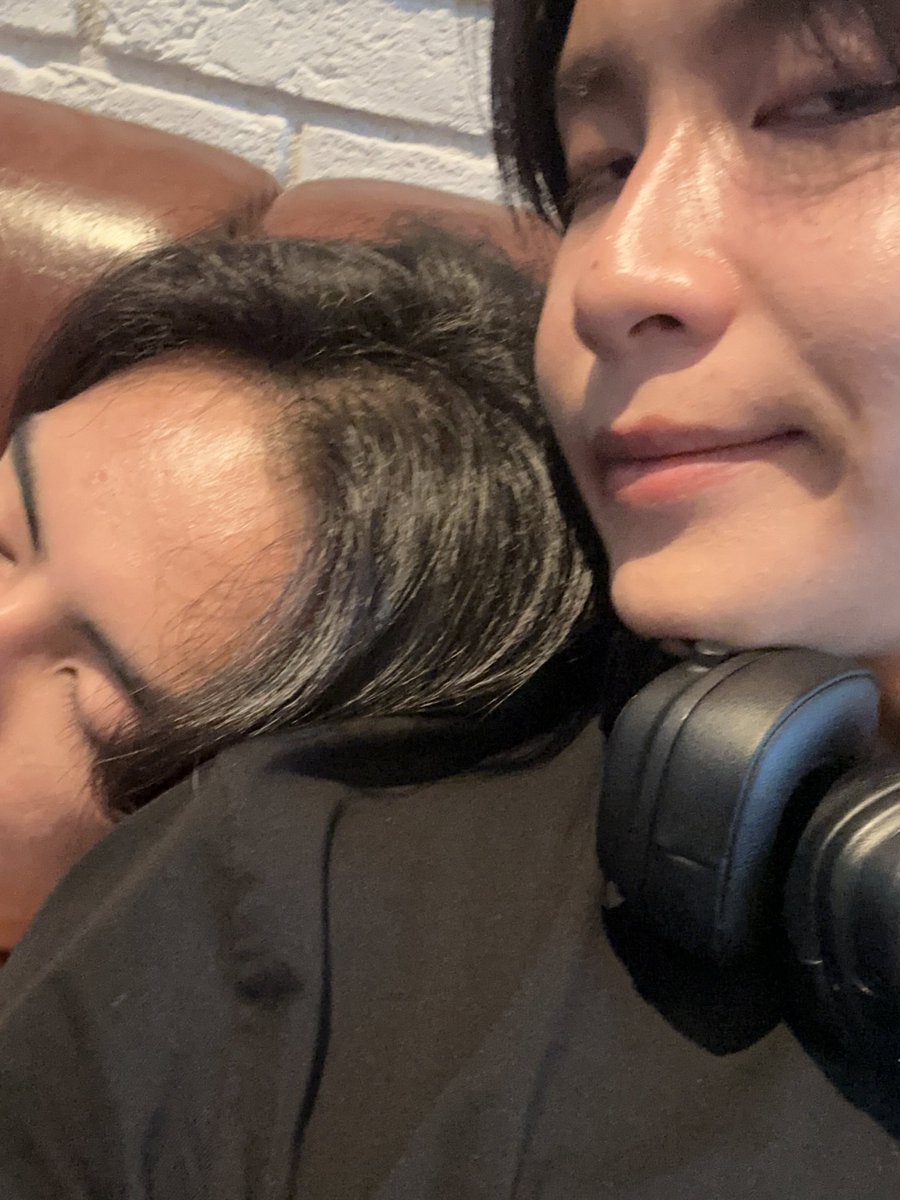 Jungyippy's tweet image. หลับปุ๋ยเลยนะคับมุอู๊ด

@heartchuthiwat