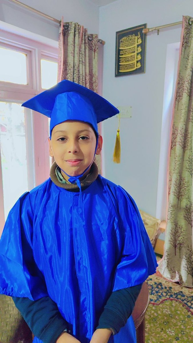 osmaanwanchoom's tweet photo. My Graduation 🎓, 1 Year Ago https://t.co/NBX5PHIl96
