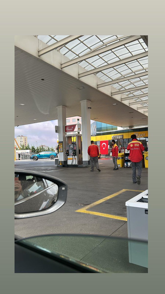 #shell  muhteşem 
23 nisan şarkıları yıkılıyor helal 🎈❤️👏👏👏👏