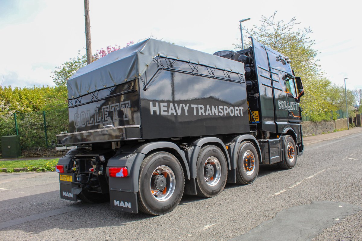 Introducing our new MAN ‘Stealth Bomber’ TGX SLM 41.640 8x4 heavy tractor unit. 

With a 250 Tonne GVW, WSK torque converter and built-in intarder, it delivers 640HP and up to 6300Nm of torque for exceptional power, control, and performance.