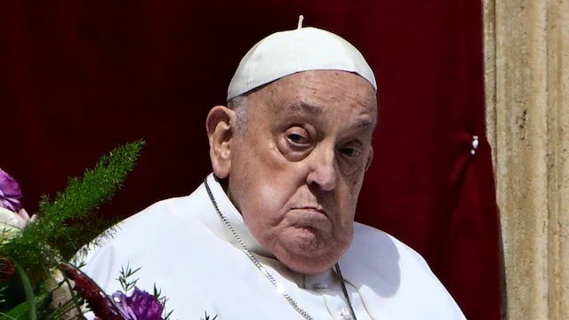 #MIRONEWS El motivo por el cual el NOM masónico está dando esta cobertura sospechosamente respetuosa al funeral de Bergoglio es simplemente porque se trata de UNO DE LOS SUYOS. Harán una ceremonia masónica disfrazada y sus rituales secretos. ¿Cómo tanto católico no se da cuenta?