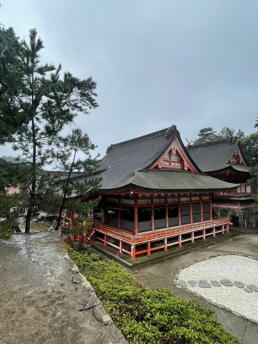 n_m_l_k_tommy's tweet image. 雨の日の日御碕神社。
めっちゃ良かったーーー♡⛩️☔️🥹✨✨