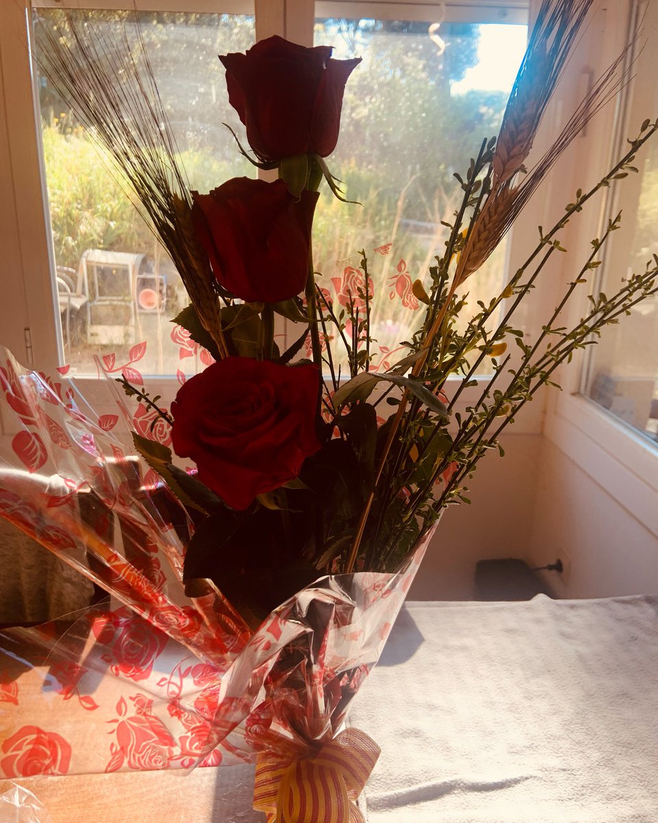 Gracias un año más <a href="/Metalnosf/">Alan Sanchez</a> #felizsantjordi