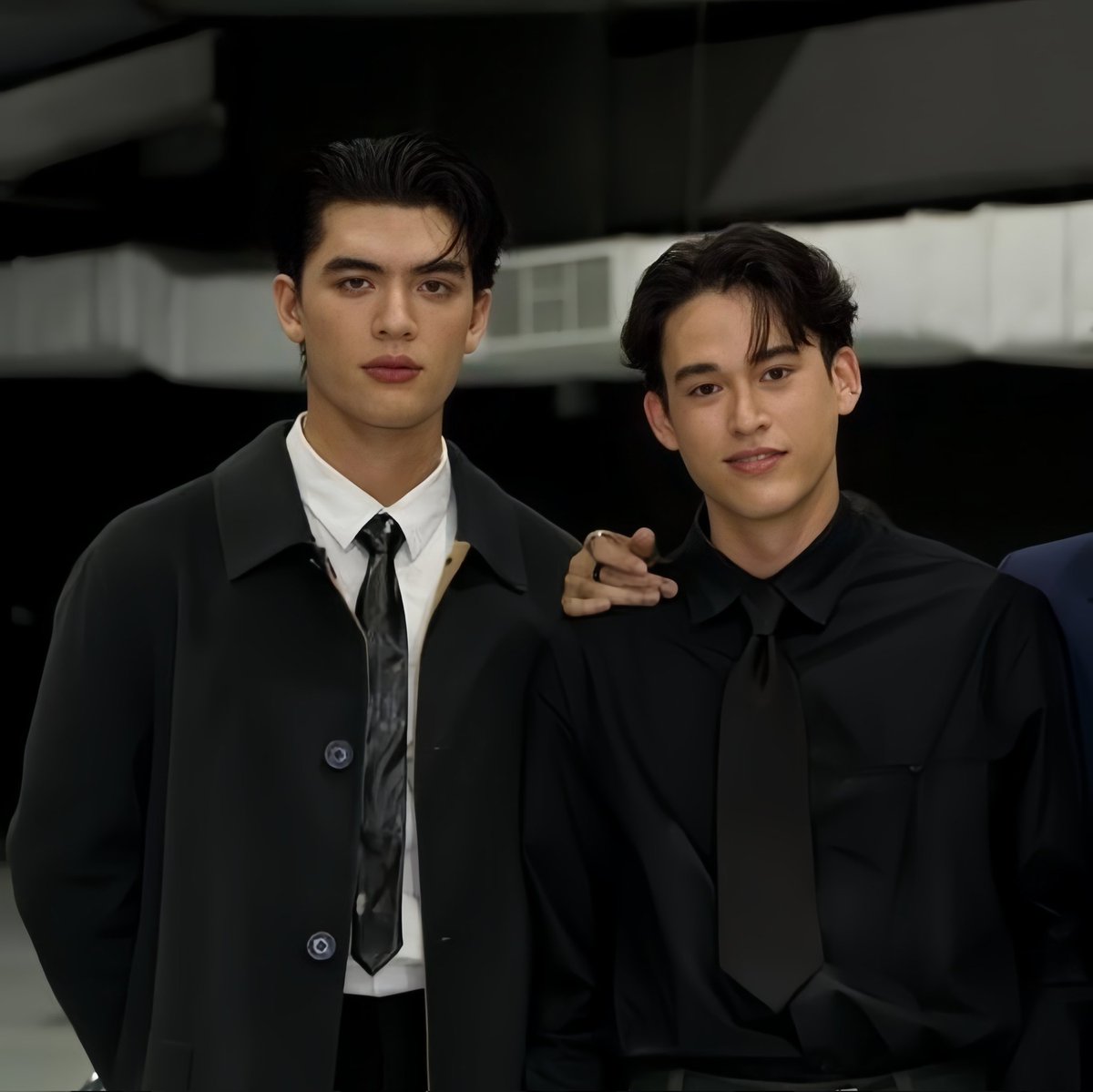 livinglovcoffee's tweet photo. a #Jossgawin omegaverse au

                    [ SOULBOND ]
Glenn yang masih shock bahwa mate-nya adalah seorang Elder, makin dibuat pusing karena Elder itu berasal dari pack yang menjadi musuh bebuyutan semenjak ratusan tahun silam. Maju kena, mundur pun kena.

©livinglovcoffee https://t.co/NBFr1dEDVd