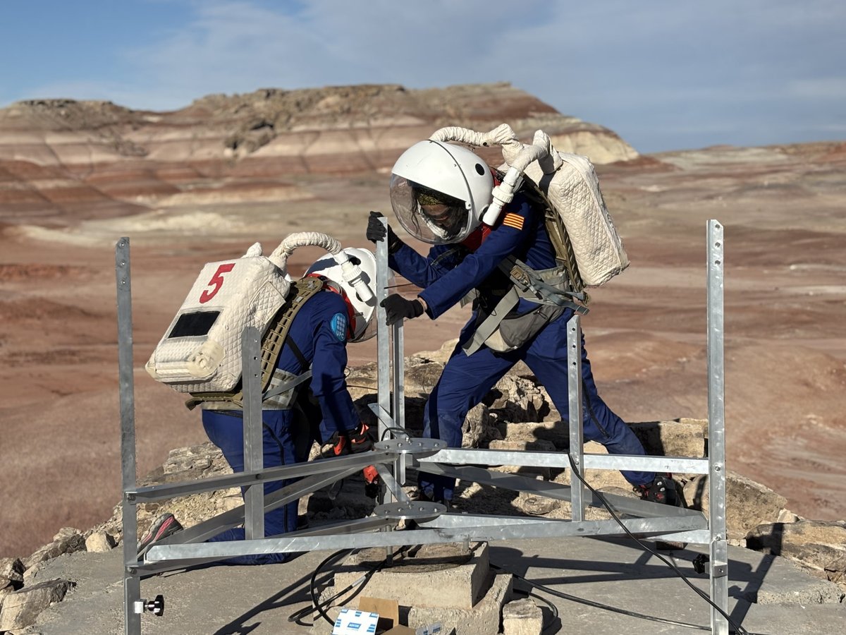 Institut d'Estudis Espacials de Catalunya (IEEC) (@ieec_space) on Twitter photo 🚀 Missió <a href="/hypatia_mars/">Hypatia Mars</a> II: Tornada de Mart!
Les astronautes anàlogues d’#HypatiaII🌌
compartiran la seva experiència i descobriments després d’una missió simulada a #Mart a l’estació <a href="/MDRSupdates/">MDRS Analog</a> (Utah, EUA).
Van viure en aïllament, amb recursos limitats i entorns extrems per 🚀 Missió <a href="/hypatia_mars/">Hypatia Mars</a> II: Tornada de Mart!
Les astronautes anàlogues d’#HypatiaII🌌
compartiran la seva experiència i descobriments després d’una missió simulada a #Mart a l’estació <a href="/MDRSupdates/">MDRS Analog</a> (Utah, EUA).
Van viure en aïllament, amb recursos limitats i entorns extrems per