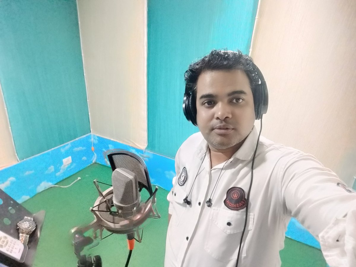SarojJe48102827's tweet image. Recorded 2 Beautiful Song At Famous Studio,Ctc...
Excellent Music By Viral Music Composer Mr. Manas Kumar...Lyric By Mr. Bijay Jena...
Releasing Soon......
Jay Shree Jagannath 🙏🙏🙏 
#playback_singer_saroj #sarojjena #ManasKumar #recordingtime