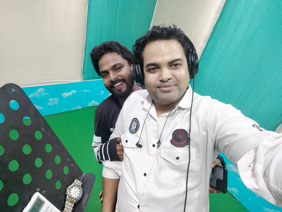 SarojJe48102827's tweet image. Recorded 2 Beautiful Song At Famous Studio,Ctc...
Excellent Music By Viral Music Composer Mr. Manas Kumar...Lyric By Mr. Bijay Jena...
Releasing Soon......
Jay Shree Jagannath 🙏🙏🙏 
#playback_singer_saroj #sarojjena #ManasKumar #recordingtime