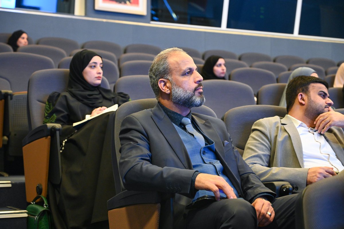 moheriom's tweet photo. #يحدث_الآن 
وزارة التعليم العالي والبحث العلمي والابتكار تنظم حلقة عمل تعريفية حول برنامج "إراسموس بلس"، بحضور عدد من ممثلي مؤسسات التعليم العالي الحكومية والخاصة، والقطاعات الحكومية المعنية بالابتعاث والمنح الدراسية،وبمشاركة جمعية الخريجين لمرحلة الماجستير (EMA)، وجمعية الخريجين لبرامج التبادل الطلابيّ (OCEAN).

تهدف الحلقة إلى التعريف ببرنامج إيراسموس بلس (Erasmus+) للتبادل الطلابي، وأهدافه، إلى جانب التعريف بآلية التقديم للبرنامج والاستفادة منه على مستوى الأفراد والمؤسسات.