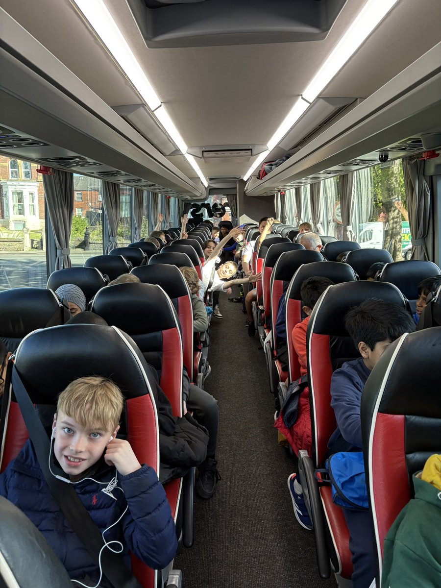 Year 5 all set and off to Patterdale! <a href="/BSPDJnrBoys/">Junior Boys <a href="/BoltonSch/">Bolton School</a> Primary Division</a> @BoltonSch