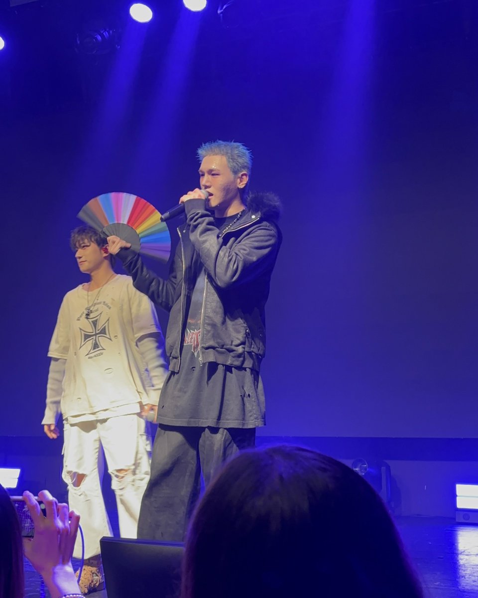 JUSTBUSA's tweet photo. Bain, we are so proud of you 💙🏳️‍🌈

#WELOVEBAIN
#BAINTHISWAY
#PROUDOFBAIN https://t.co/OqOEBfLM0b