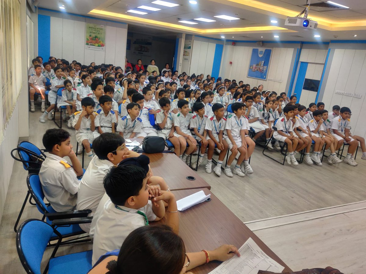 PublicAhlcon's tweet photo. Curious minds,creamy moments! Class 5 Preparatory explored the world of milk @MotherDairyMilk a fun-filled educational trip aligned with SDG 12: Responsible Consumption and Production. #ahlconinitiative @Dir_Education @SDG2030 @EduMinOfIndia @ashokkp @Ahlconpublic1 @seemasoniaps https://t.co/MQWNJvhztP