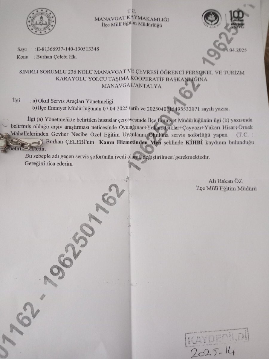 Bizi hiç bir yerde çalıştırmıyorlar adeta sivil ölüme terkettiler.Bize "ağaç kökü yesinler"dediler dediğimizde bize inanmak istemeyenlere işte belgesi.Servis şoförlüğü yapmak zorunda olan #KHK lı öğretmene olmaz çalışamazsın deniyor.
#KHKZulmüneSon