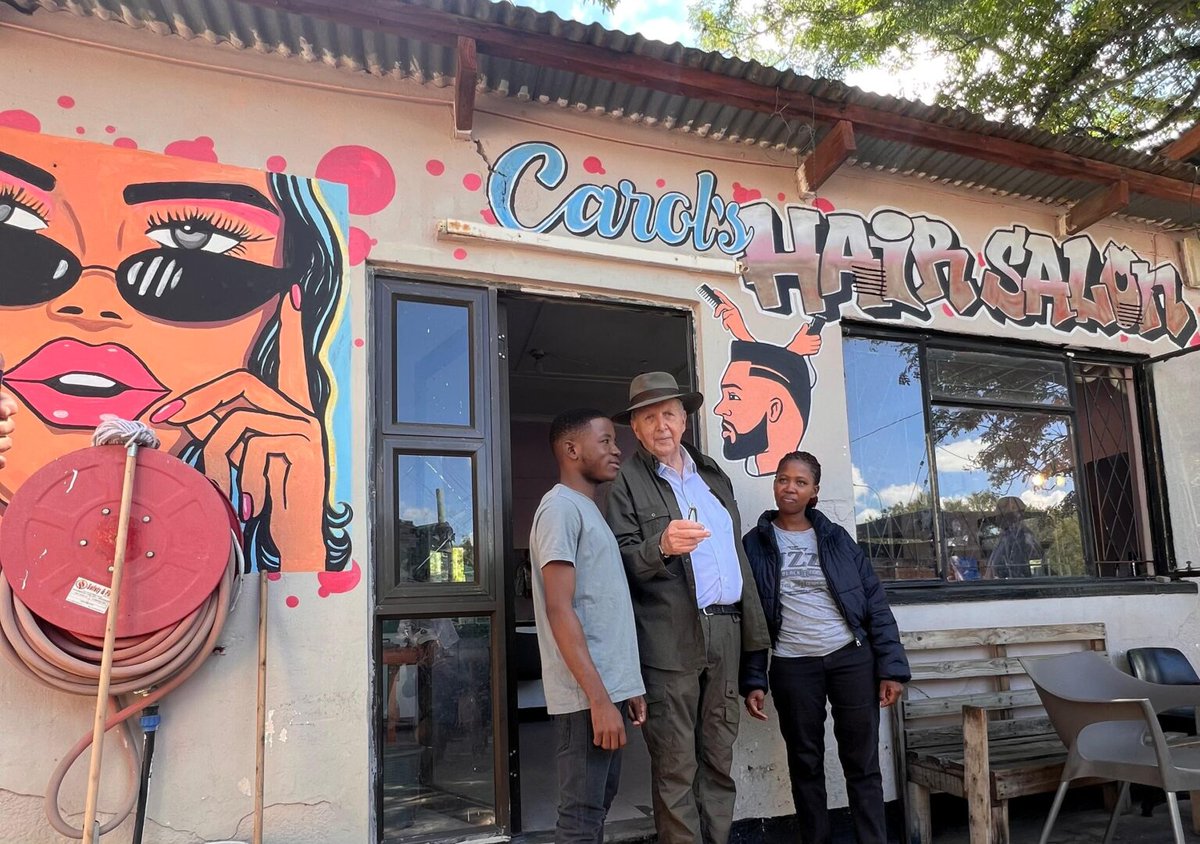 Alexander is back in his happy place, Botswana! He is joining readers from around the world for a very special safari experience in the country.

On Sunday they visited Elephant Havens, a charity Alexander is very happy to support.

Read more:
alexandermccallsmith.co.uk/news/alexander…