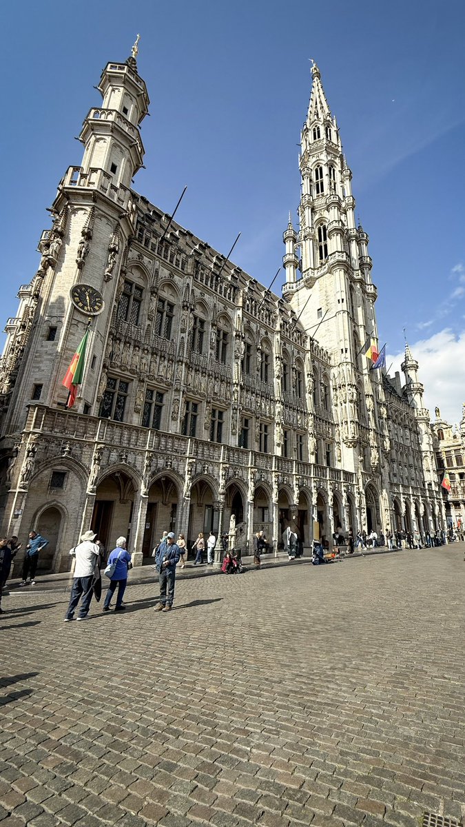 Bardingue's tweet image. Partir sur un coup de tête en Belgique pour aller voir le Derby de Flandres et en bonus un match d’Anderlecht. C’était beau et bon, merci la 🇧🇪 ! 
Merci à @groundhopticket pour le billet du Derby 🙌