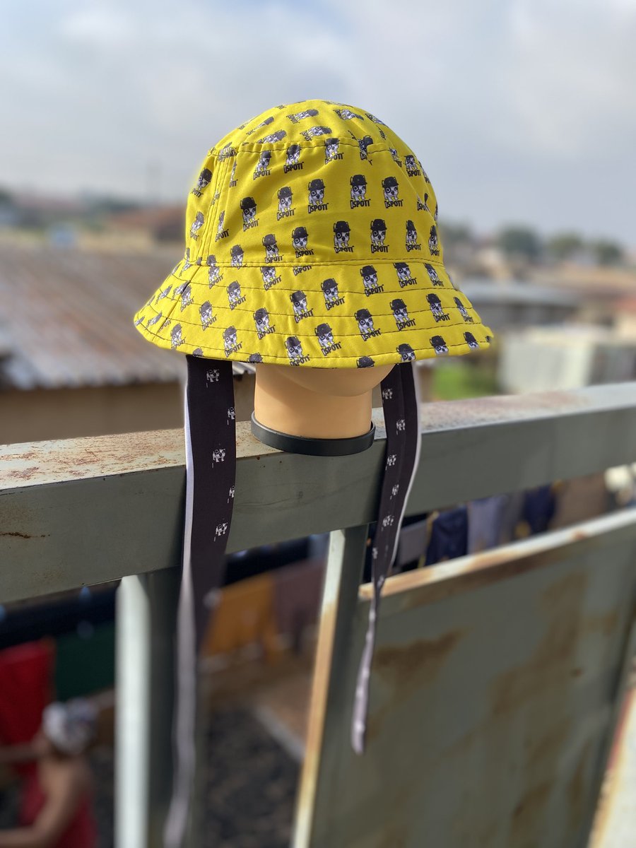 ispotitm's tweet photo. We sell hats this side. R199 each. 100% Orange a farm made. Delivered anywhere in SA. https://t.co/WngSiR8y71