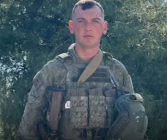 Trabzon... Pençe-Kilit Operasyonu bölgesinde, hain teröristler tarafından yapılan saldırıda şehit olan kahraman askerimiz P. Uzm. Onb. Berat Mecit Day’a Allah’tan rahmet; ailesine ve sevenlerine sabırlar diliyorum. Başımız sağ olsun..."