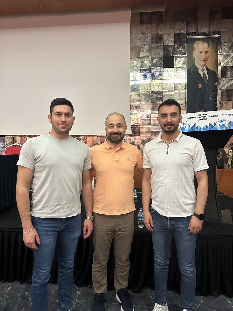 Bilgi İşlem Daire Başkanımız Sayın Dr. İbrahim SEMİZOĞLU ile çalıştay hatırası 2025