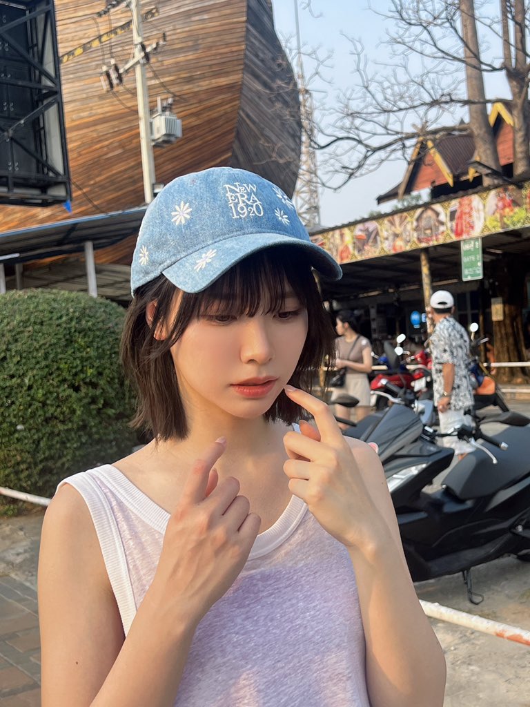 こんにちは～お花キャップ🌼

#Liyuuヒトミ 
発売まで後８日✨